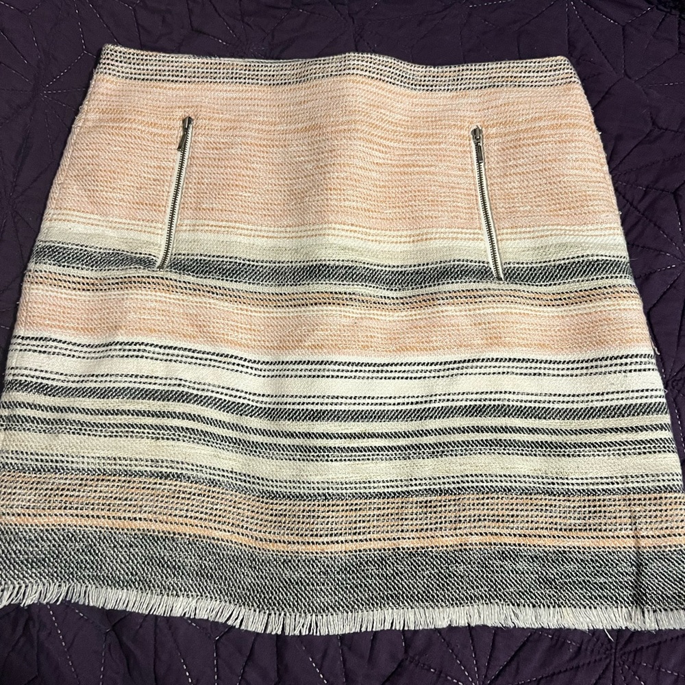 Loft skirt with pockets!